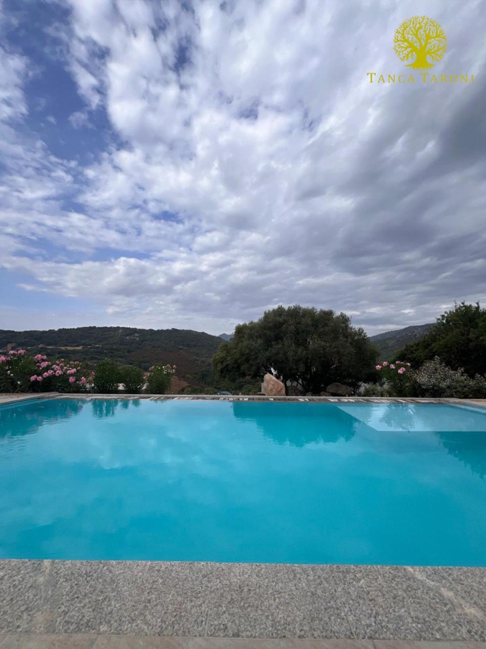 Agriturismo Bed And Breakfast Tanca Taroni 텔티 외부 사진