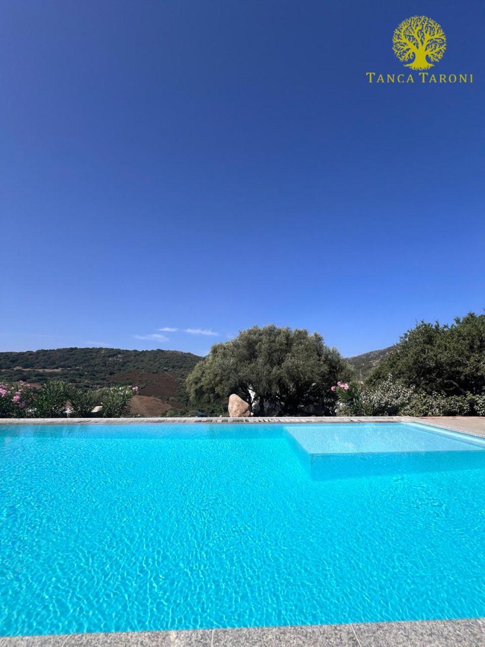 Agriturismo Bed And Breakfast Tanca Taroni 텔티 외부 사진