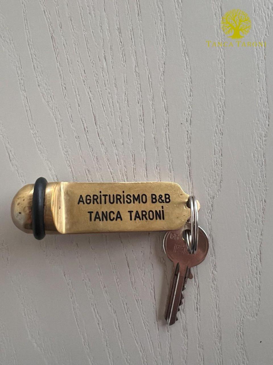 Agriturismo Bed And Breakfast Tanca Taroni 텔티 외부 사진