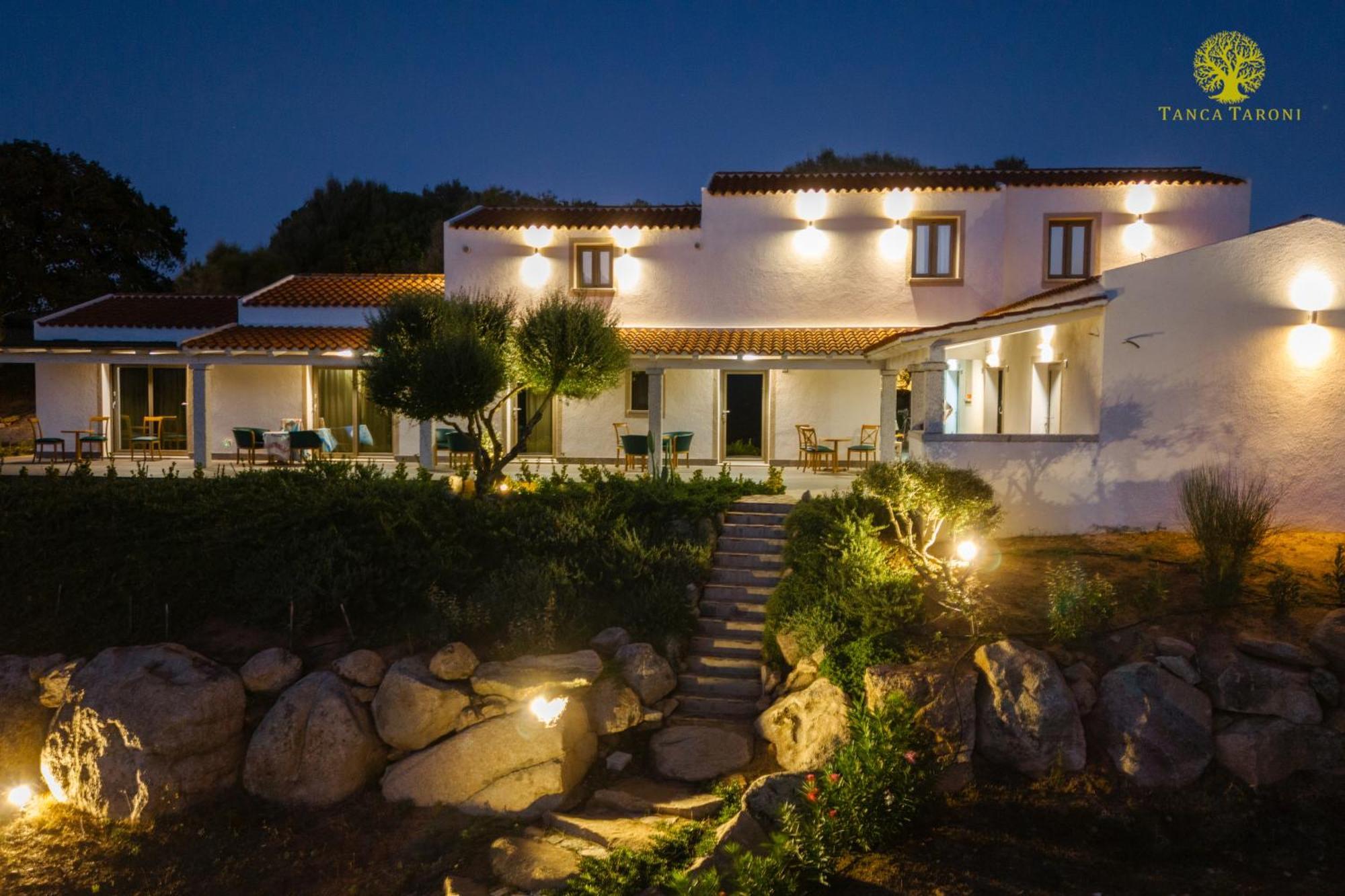 Agriturismo Bed And Breakfast Tanca Taroni 텔티 외부 사진