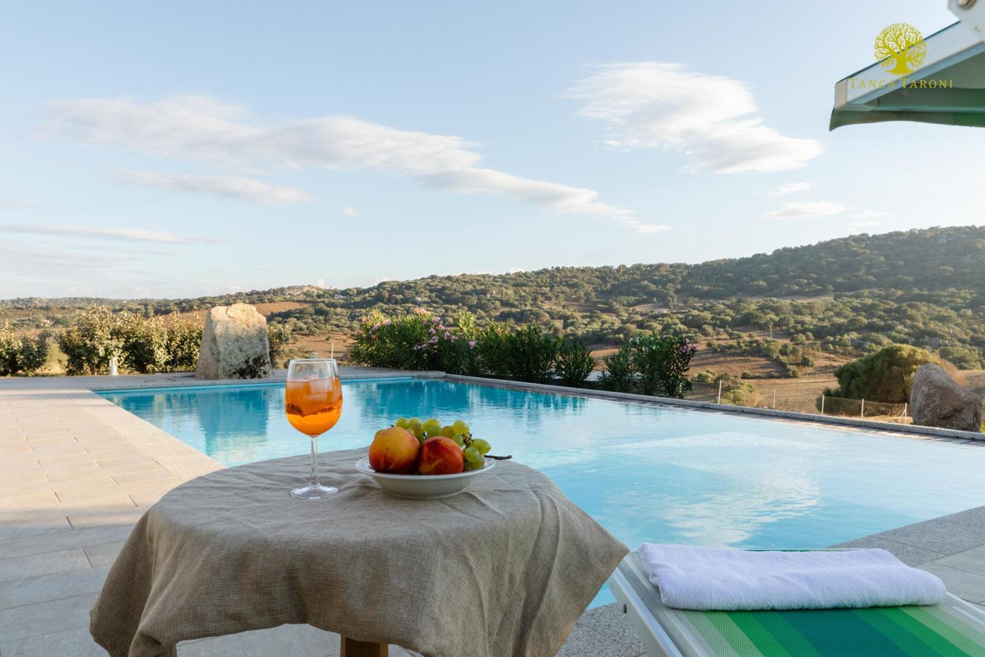 Agriturismo Bed And Breakfast Tanca Taroni 텔티 외부 사진