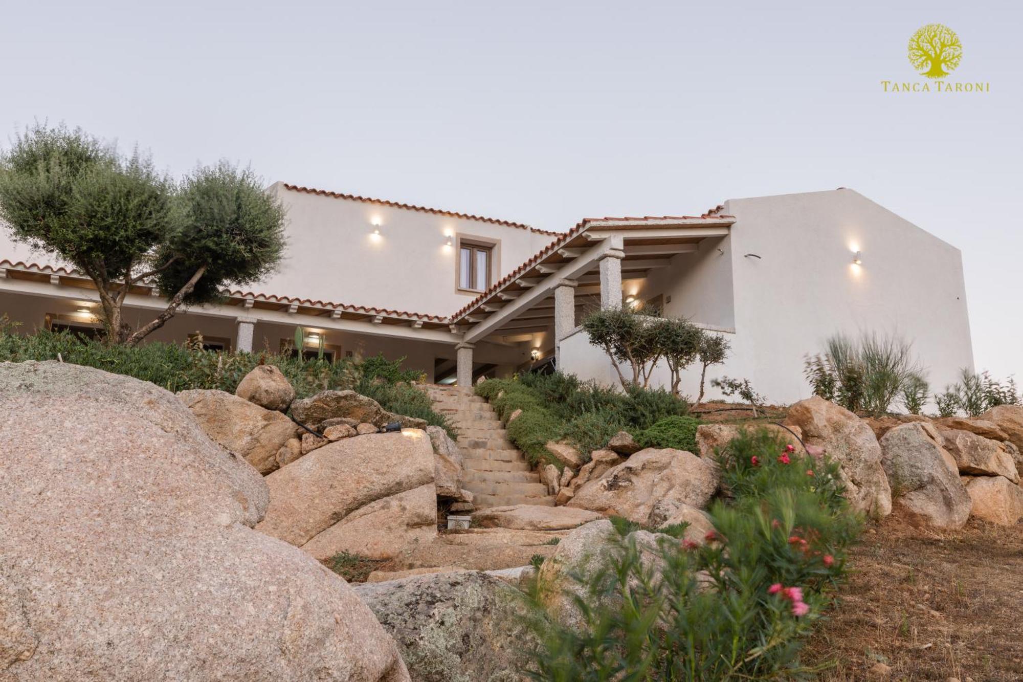 Agriturismo Bed And Breakfast Tanca Taroni 텔티 외부 사진