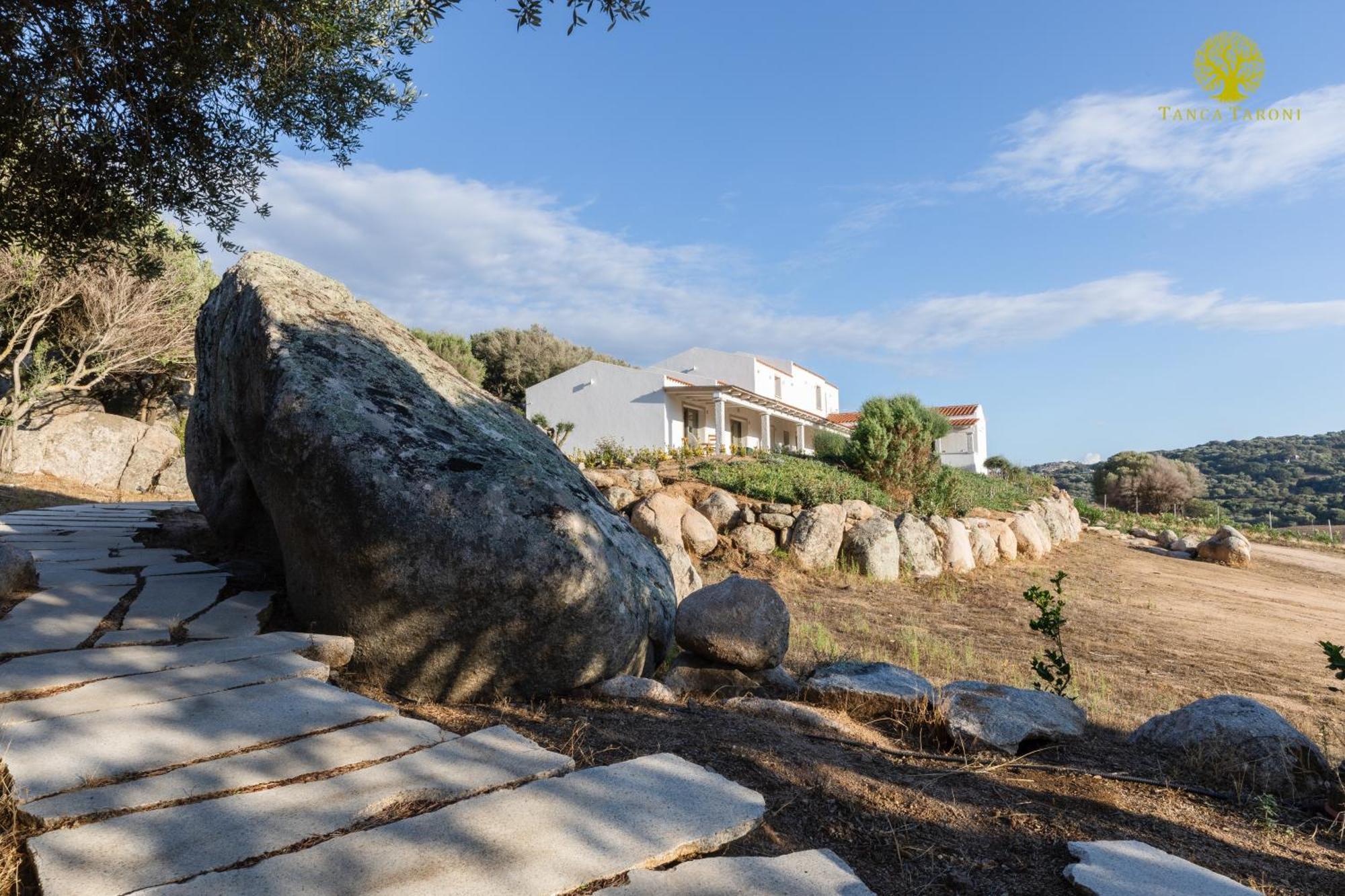 Agriturismo Bed And Breakfast Tanca Taroni 텔티 외부 사진